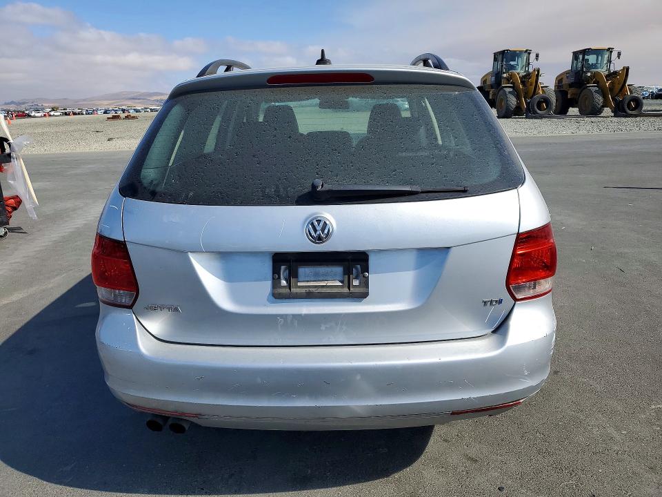 67295056 :رقم المزاد ، 3VWPL7AJ4EM627372 vin ، 2014 Volkswagen Jetta مزاد بيع