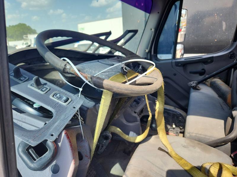 Продаж на аукціоні авто 2015 Freightliner M2, vin: 1FUBCXCY7FHGJ9940, номер лоту: 63035496