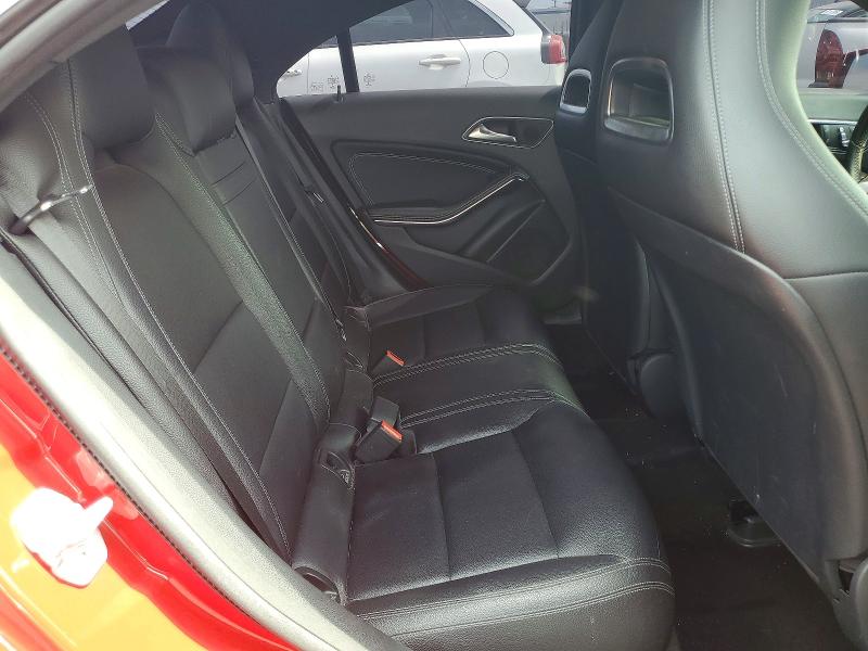 64951666 :رقم المزاد ، WDDSJ4EB5JN604385 vin ، 2018 Mercedes-benz Cla مزاد بيع