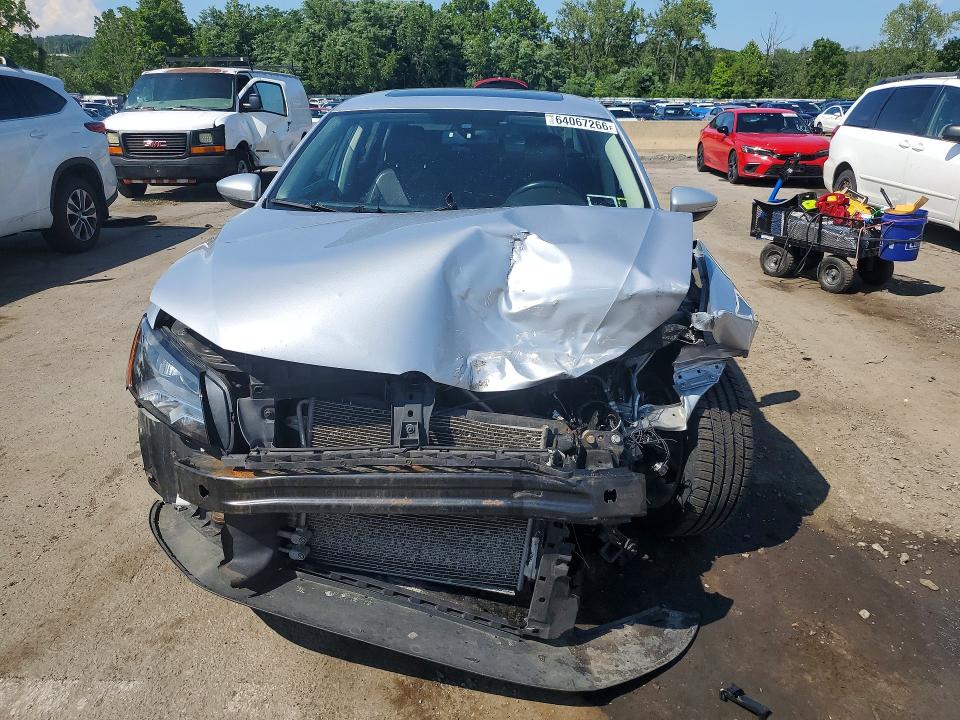 64067266 :رقم المزاد ، 1VWBP7A38CC090018 vin ، 2012 Volkswagen Passat مزاد بيع