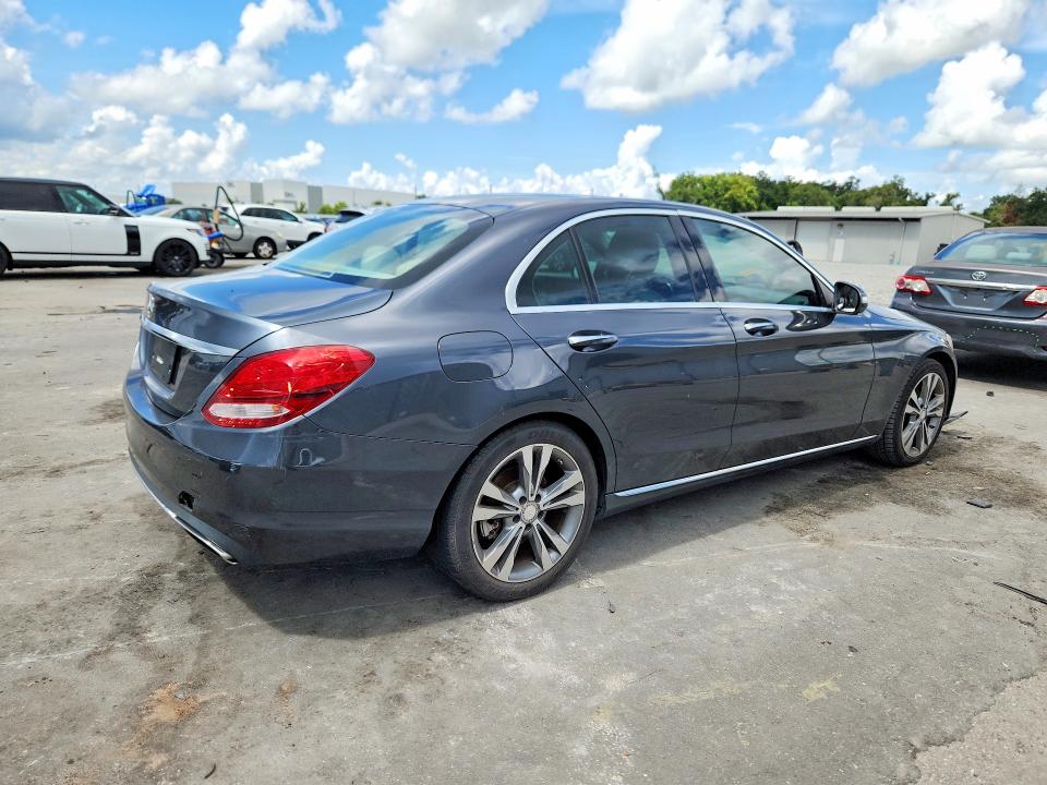 64301176 :رقم المزاد ، 55SWF4JB9FU048346 vin ، 2015 Mercedes-benz C مزاد بيع