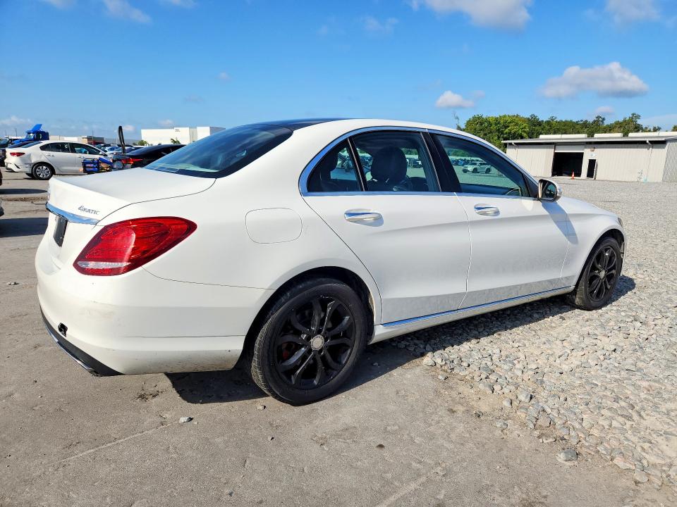 2015 Mercedes-benz C მანქანა იყიდება აუქციონზე, vin: 55SWF4KB1FU015226, აუქციონის ნომერი: 65652956