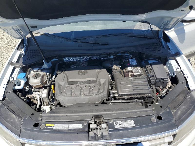 Продаж на аукціоні авто 2018 Volkswagen Tiguan, vin: 3VV4B7AX8JM003440, номер лоту: 64512806