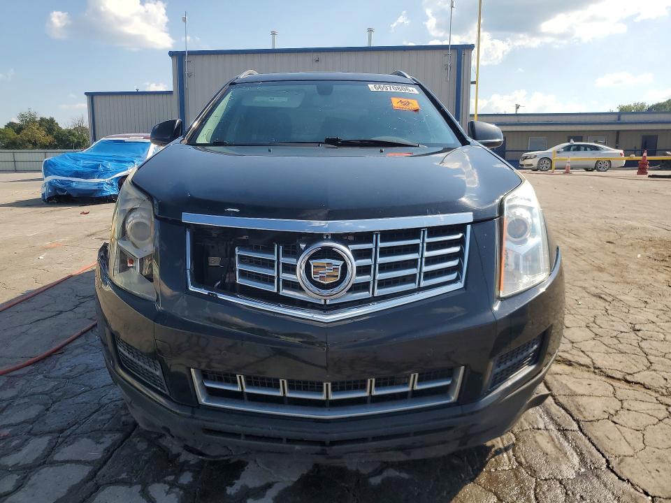 66970806 :رقم المزاد ، 3GYFNBE33FS587512 vin ، 2015 Cadillac Srx مزاد بيع