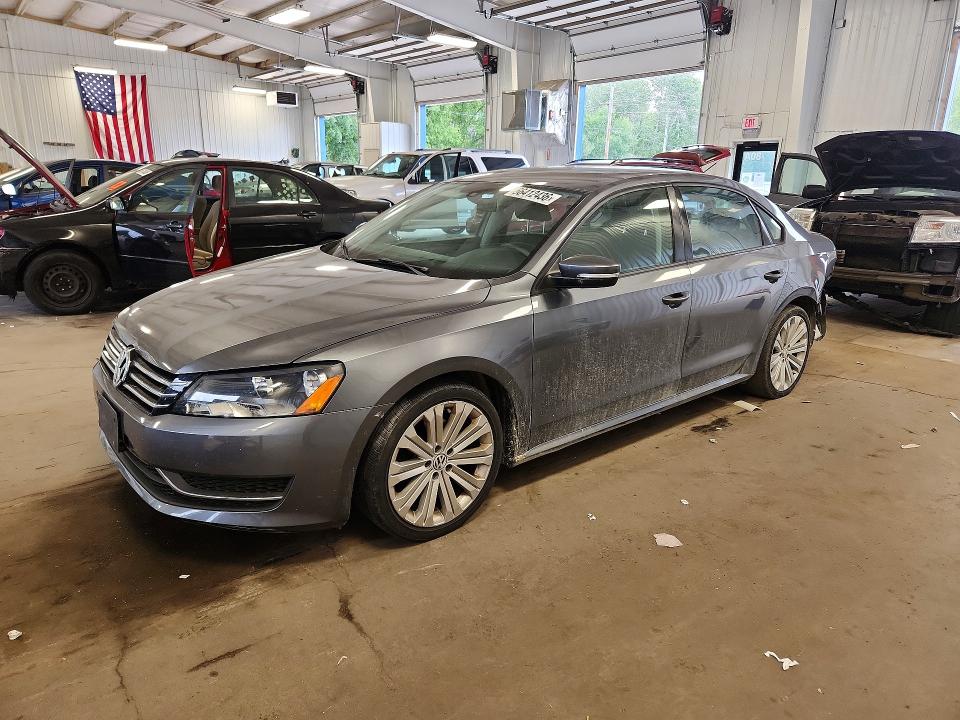 2014 Volkswagen Passat მანქანა იყიდება აუქციონზე, vin: 1VWAP7A31EC025543, აუქციონის ნომერი: 66412436