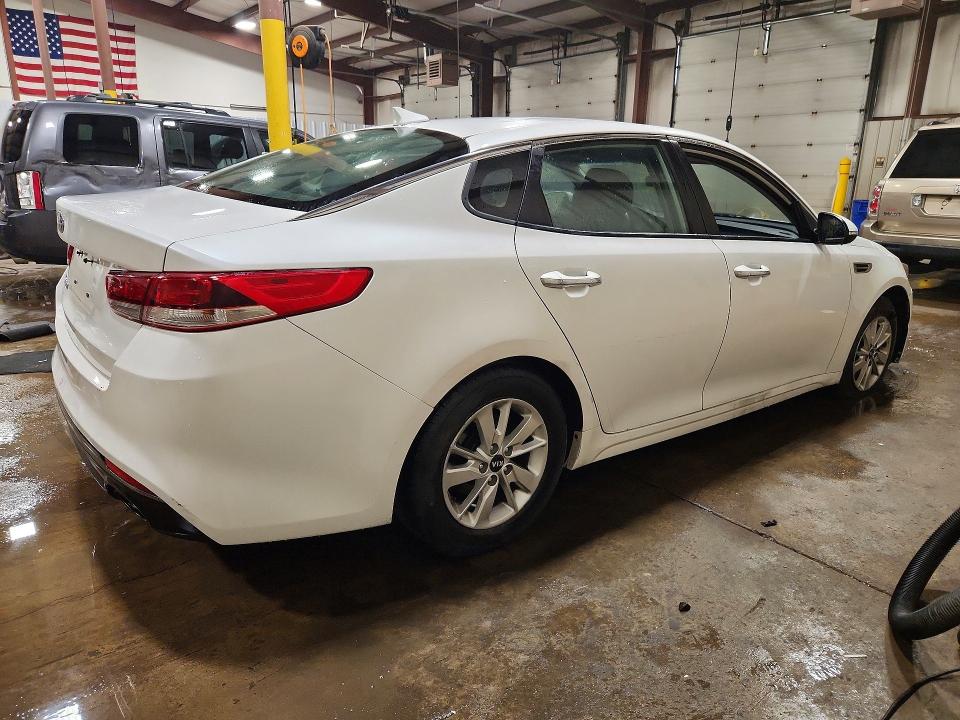 63662696 :رقم المزاد ، KNAGT4L31H5137852 vin ، 2017 Kia Optima مزاد بيع