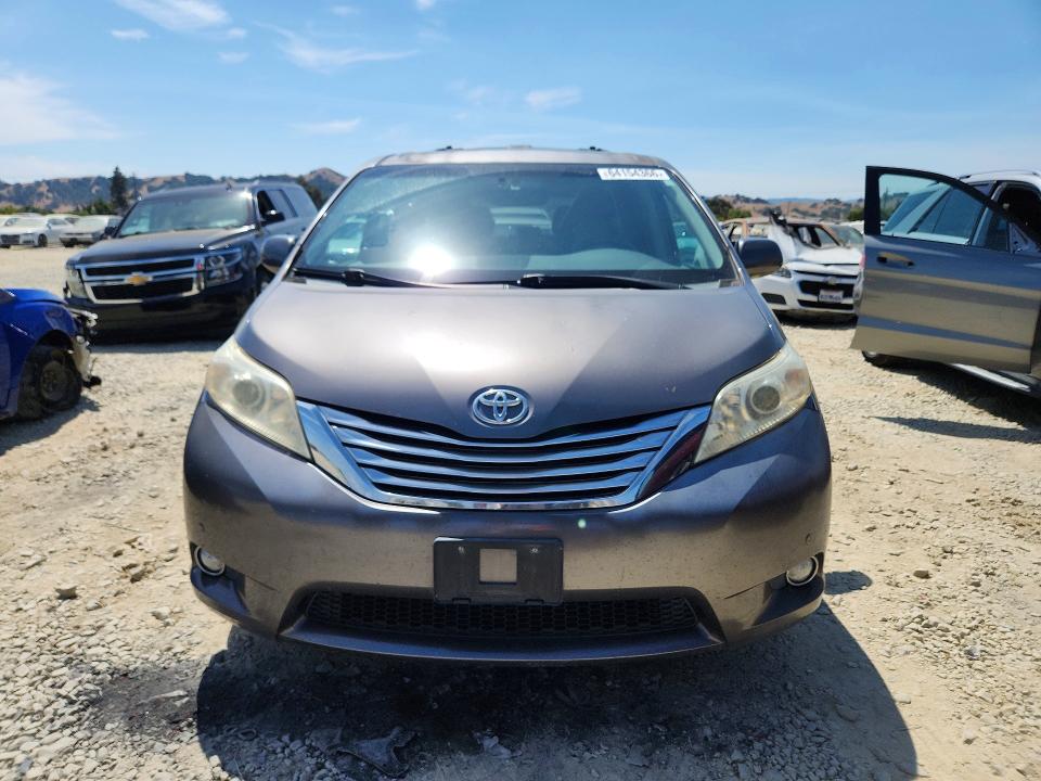 2011 Toyota Sienna მანქანა იყიდება აუქციონზე, vin: 5TDDK3DCXBS022895, აუქციონის ნომერი: 64154366
