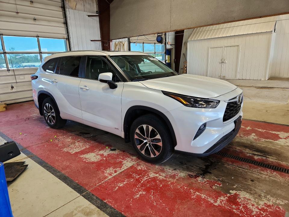 Продаж на аукціоні авто 2025 Toyota Highlander, vin: 5TDKBRCH9SS662006, номер лоту: 86832255