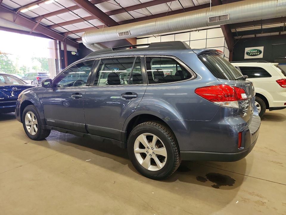 67243226 :رقم المزاد ، 4S4BRBAC8E3262806 vin ، 2014 Subaru Outback مزاد بيع