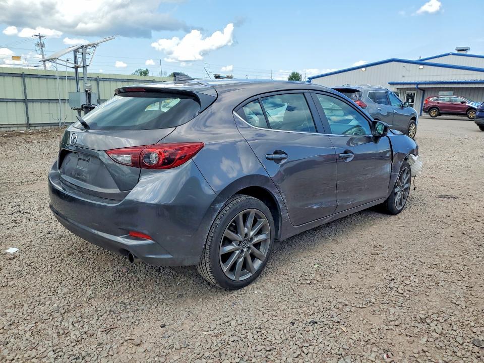 65105076 :رقم المزاد ، 3MZBN1M33JM229577 vin ، 2018 Mazda 3 مزاد بيع