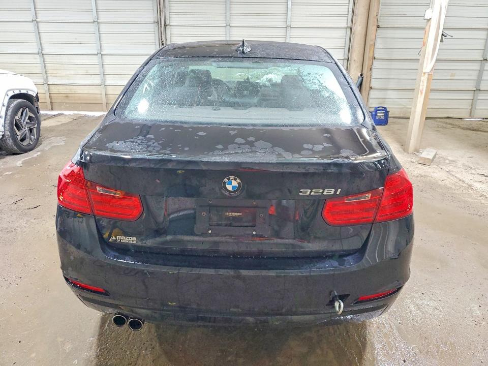 62231226 :رقم المزاد ، WBA3C1C59EK116145 vin ، 2014 Bmw 328 مزاد بيع