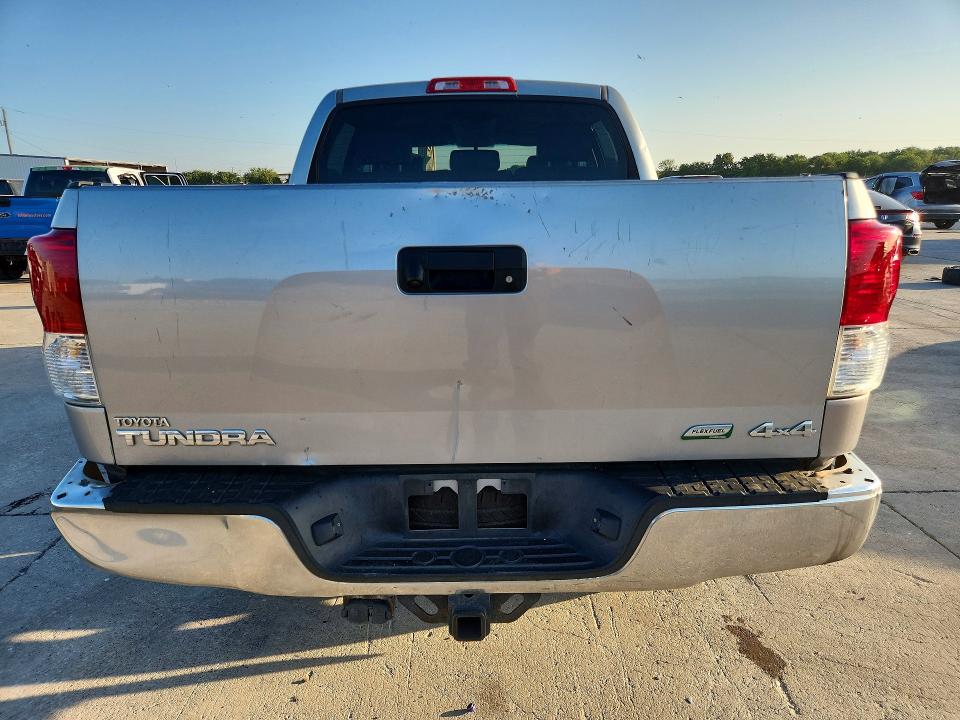64842346 :رقم المزاد ، 5TFDW5F1XAX156682 vin ، 2010 Toyota Tundra مزاد بيع