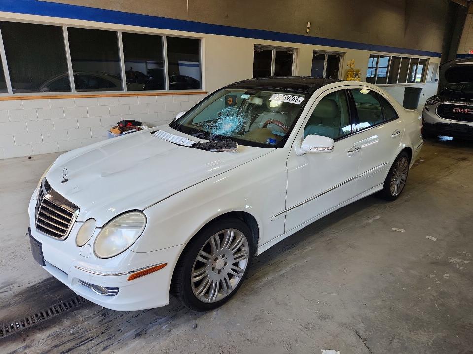 65339066 :رقم المزاد ، WDBUF87X08B301299 vin ، 2008 Mercedes-benz E مزاد بيع