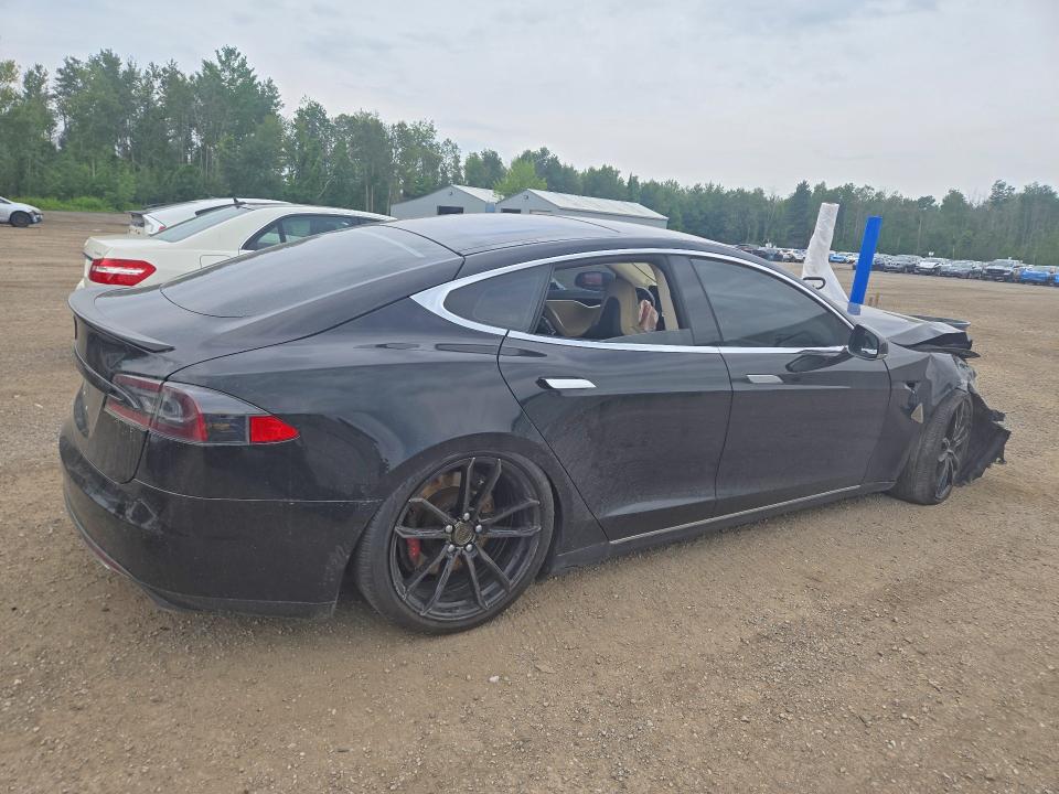 Продажа на аукционе авто 2014 Tesla Model S, vin: 5YJSA1H17EFP44194, номер лота: 63643526