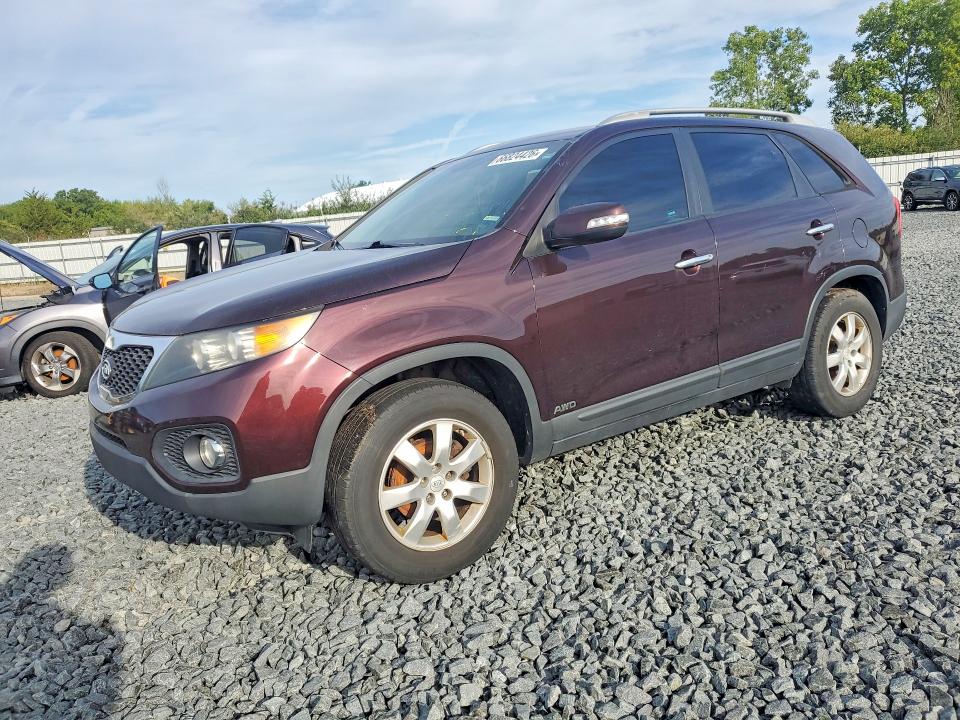 66824426 :رقم المزاد ، 5XYKTCA12BG114670 vin ، 2011 Kia Sorento مزاد بيع