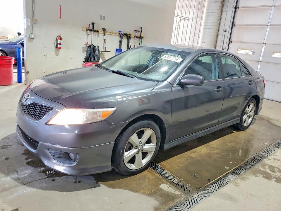 2011 Toyota Camry მანქანა იყიდება აუქციონზე, vin: 4T1BF3EK4BU227301, აუქციონის ნომერი: 63468566
