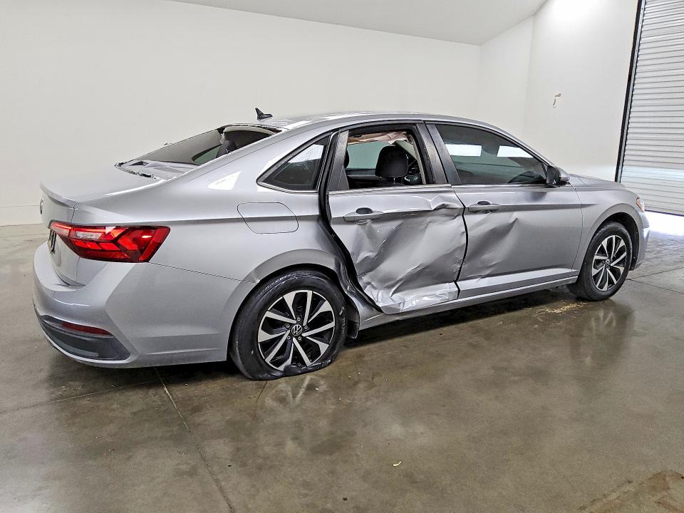 Продажа на аукционе авто 2022 Volkswagen Jetta, vin: 3VWCM7BU7NM005823, номер лота: 65217846