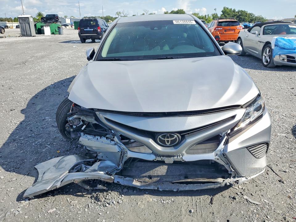 2018 Toyota Camry მანქანა იყიდება აუქციონზე, vin: 4T1B11HK7JU639449, აუქციონის ნომერი: 66138846