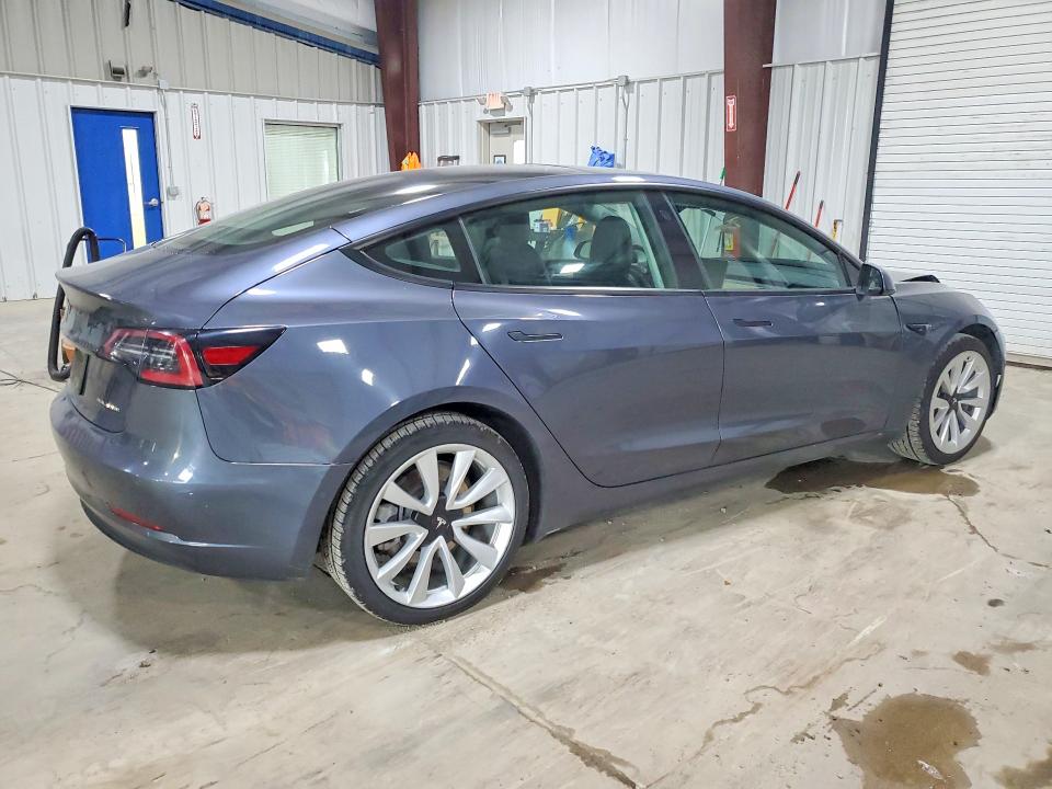 2022 Tesla Model 3 მანქანა იყიდება აუქციონზე, vin: 5YJ3E1EB0NF290943, აუქციონის ნომერი: 63949286