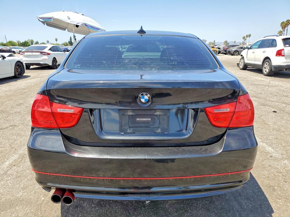 64090646 :رقم المزاد ، WBAPH5G53BNM71259 vin ، 2011 Bmw 328 مزاد بيع