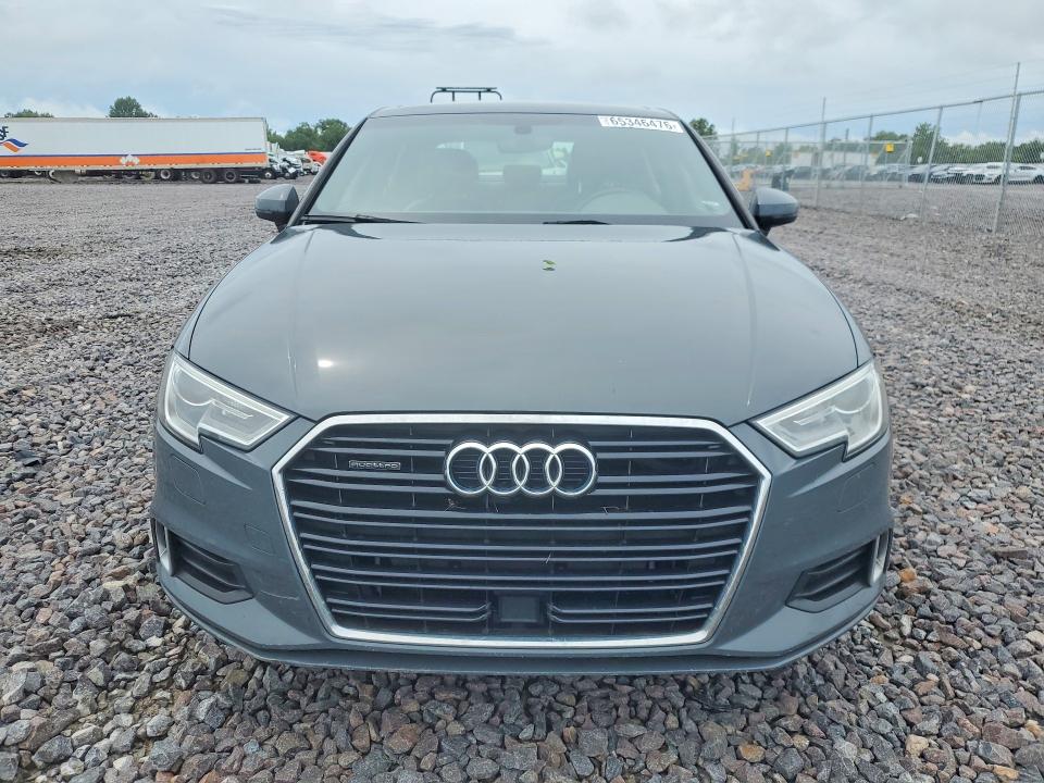 Продаж на аукціоні авто 2018 Audi A3, vin: WAUB8GFF7J1026688, номер лоту: 65346476