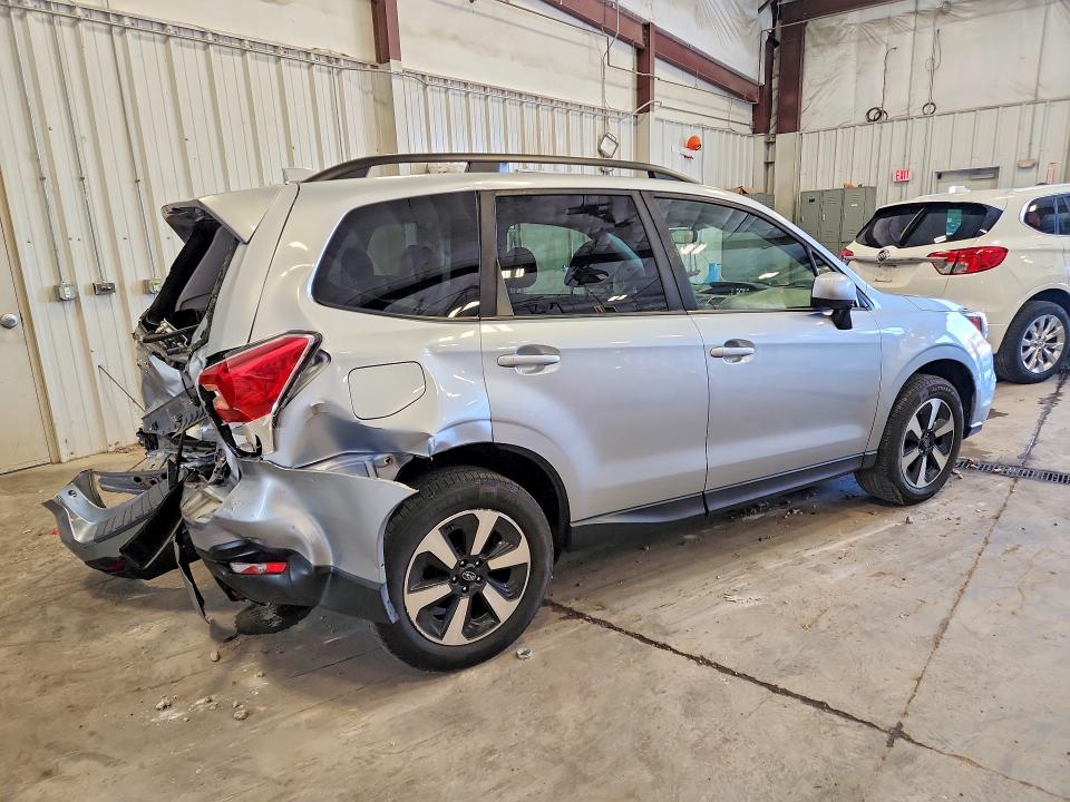 Продаж на аукціоні авто 2017 Subaru Forester, vin: JF2SJAGC8HH584450, номер лоту: 63256316