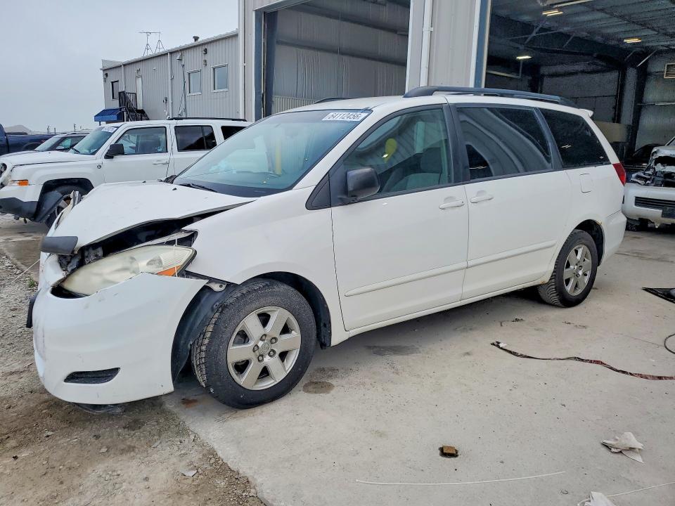2008 Toyota Sienna მანქანა იყიდება აუქციონზე, vin: 5TDZK23C78S108479, აუქციონის ნომერი: 64112456