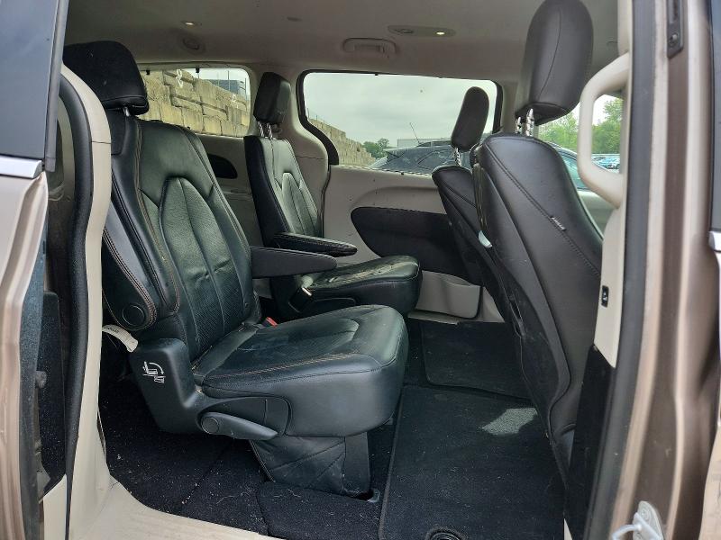 64634456 :رقم المزاد ، 2C4RC1EG3HR559599 vin ، 2017 Chrysler Pacifica مزاد بيع