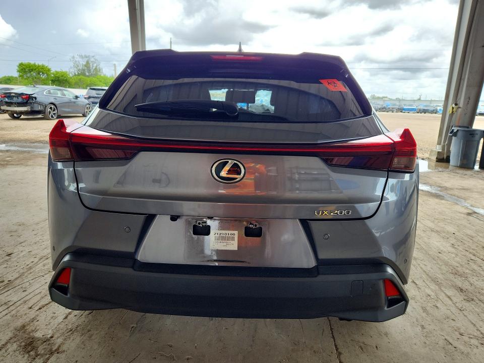63843006 :رقم المزاد ، JTHP3JBH2M2033170 vin ، 2021 Lexus Ux مزاد بيع