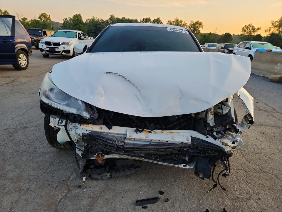 65085076 :رقم المزاد ، 1HGCR2F50HA178306 vin ، 2017 Honda Accord مزاد بيع