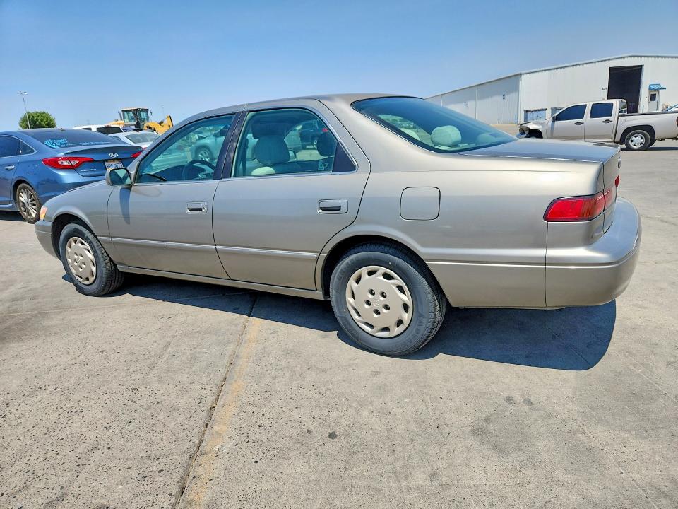 63788176 :رقم المزاد ، 4T1BG22K9VU179097 vin ، 1997 Toyota Camry مزاد بيع