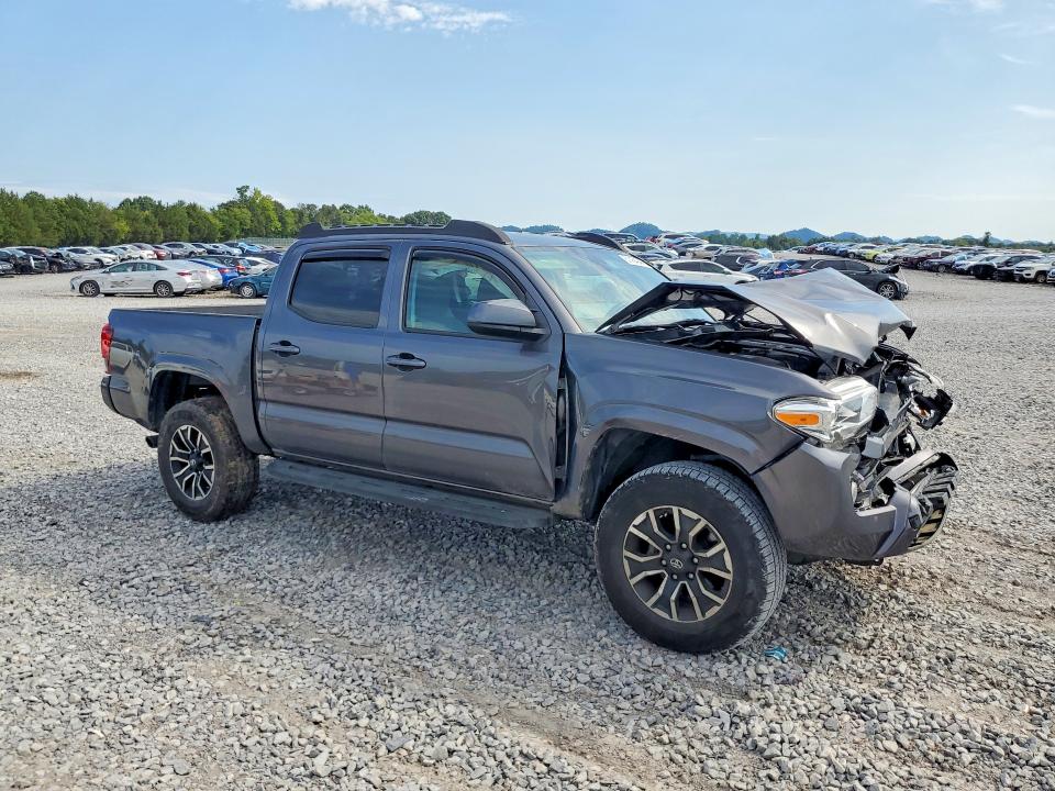 61454946 :رقم المزاد ، 5TFCZ5AN8MX277552 vin ، 2021 Toyota Tacoma مزاد بيع