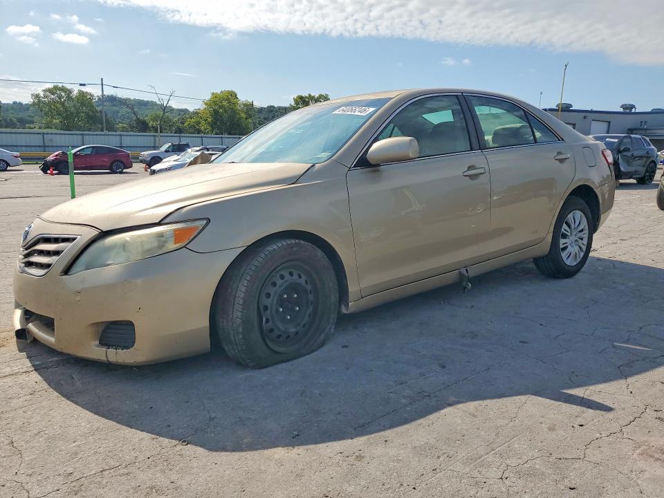 2011 Toyota Camry მანქანა იყიდება აუქციონზე, vin: 4T1BF3EK8BU703002, აუქციონის ნომერი: 64066246