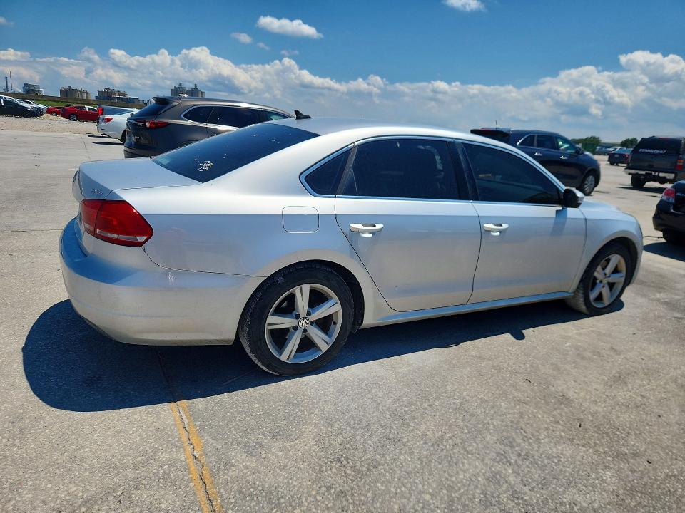 2014 Volkswagen Passat მანქანა იყიდება აუქციონზე, vin: 1VWBT7A38EC075047, აუქციონის ნომერი: 63457506