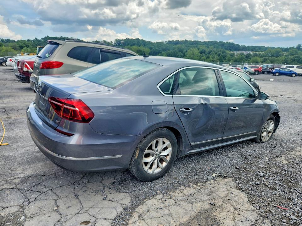 Продаж на аукціоні авто 2017 Volkswagen Passat, vin: 1VWAT7A33HC030209, номер лоту: 64839806