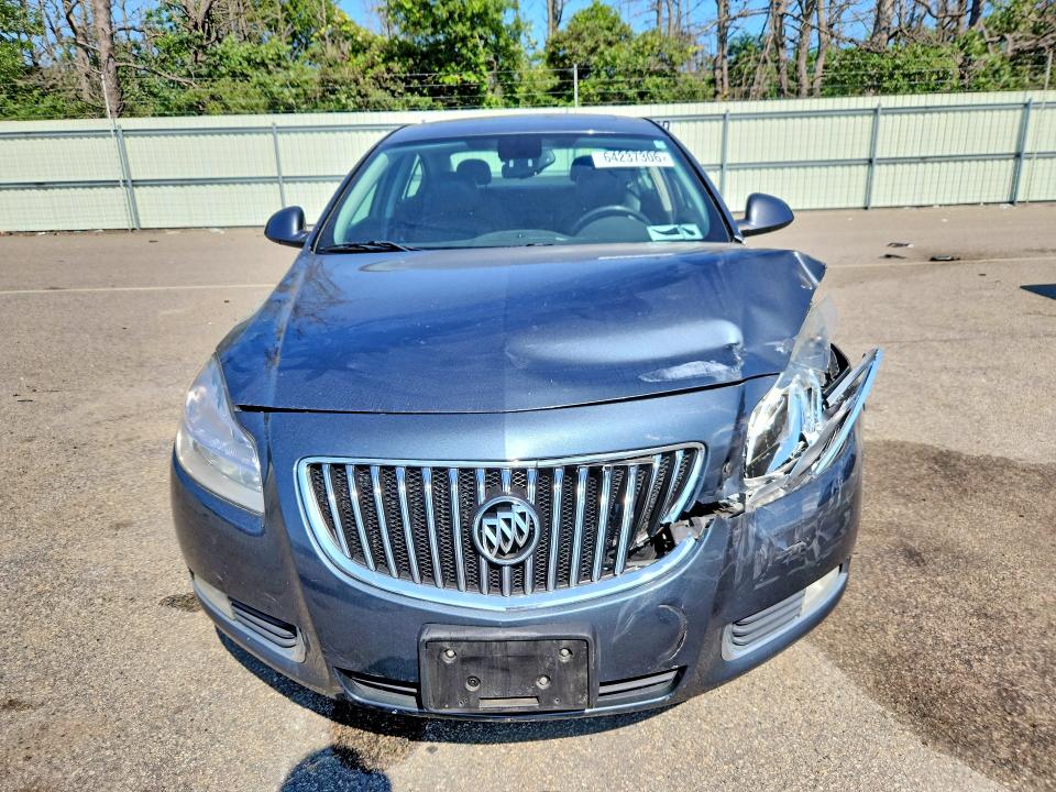64237306 :رقم المزاد ، 2G4GS5EC7B9178839 vin ، 2011 Buick Regal مزاد بيع