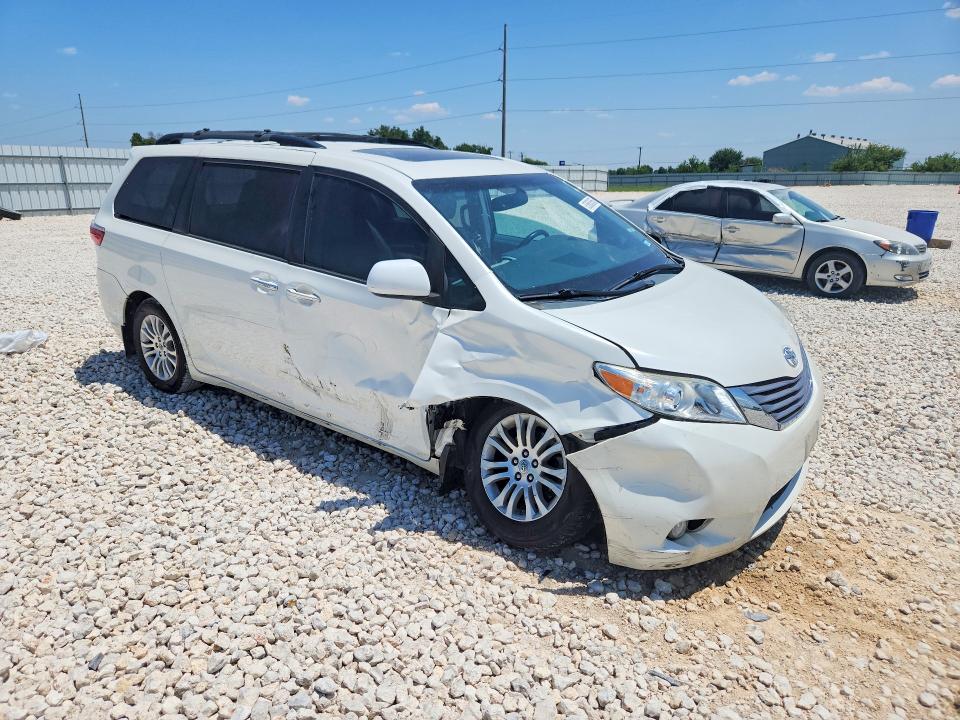 Продажа на аукционе авто 2016 Toyota Sienna, vin: 5TDYK3DC0GS701647, номер лота: 63663656