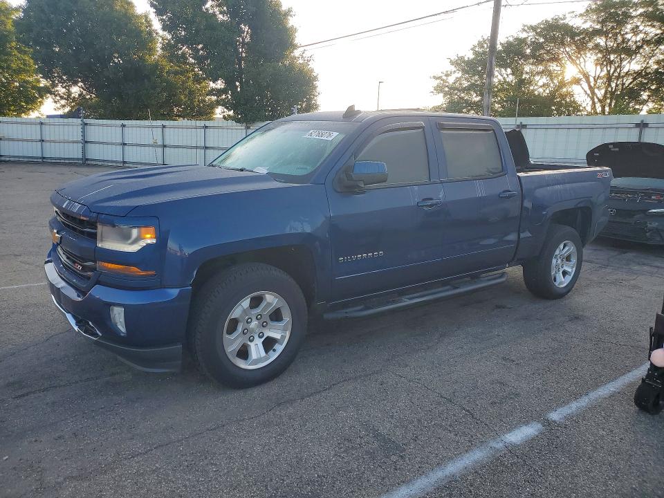 Продажа на аукционе авто 2017 Chevrolet Silverado, vin: 3GCUKREC2HG365872, номер лота: 62765076