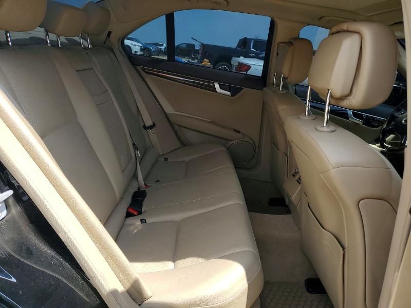 Продажа на аукционе авто 2013 Mercedes-benz C, vin: WDDGF8AB2DR292141, номер лота: 64363726
