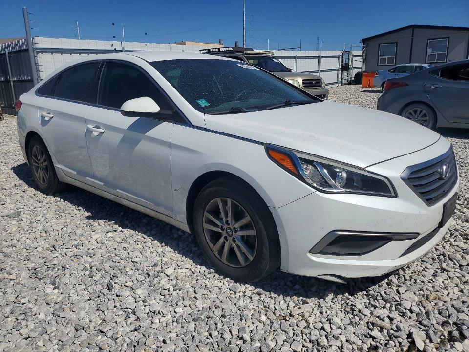 Продажа на аукционе авто 2017 Hyundai Sonata, vin: 5NPE24AF2HH574821, номер лота: 63901346
