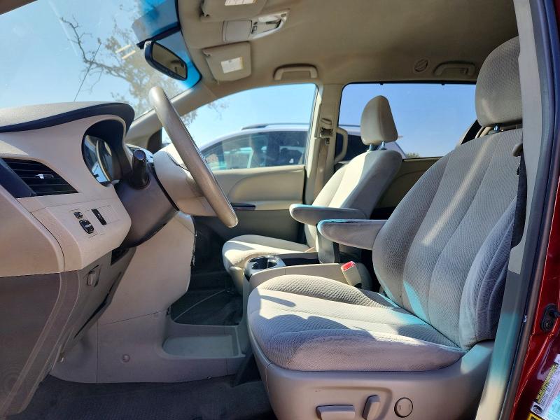 64516086 :رقم المزاد ، 5TDKK3DC7ES458163 vin ، 2014 Toyota Sienna مزاد بيع