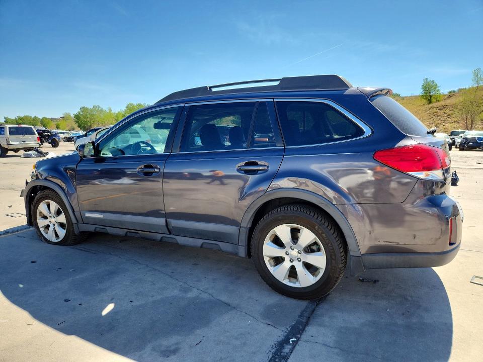 2010 Subaru Outback მანქანა იყიდება აუქციონზე, vin: 4S4BRBKC8A3384493, აუქციონის ნომერი: 65821416