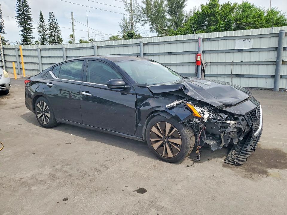 Продажа на аукционе авто 2019 Nissan Altima, vin: 1N4BL4EV1KC225840, номер лота: 64115926