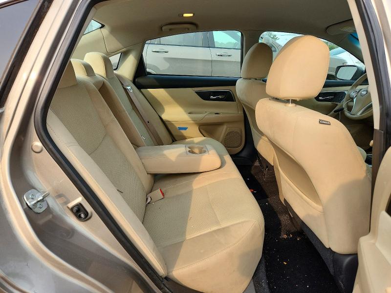 2015 Nissan Altima მანქანა იყიდება აუქციონზე, vin: 1N4AL3AP7FC225036, აუქციონის ნომერი: 64753686