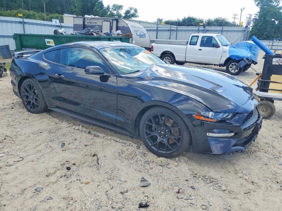 66341056 :رقم المزاد ، 1FA6P8TH9J5135395 vin ، 2018 Ford Mustang مزاد بيع