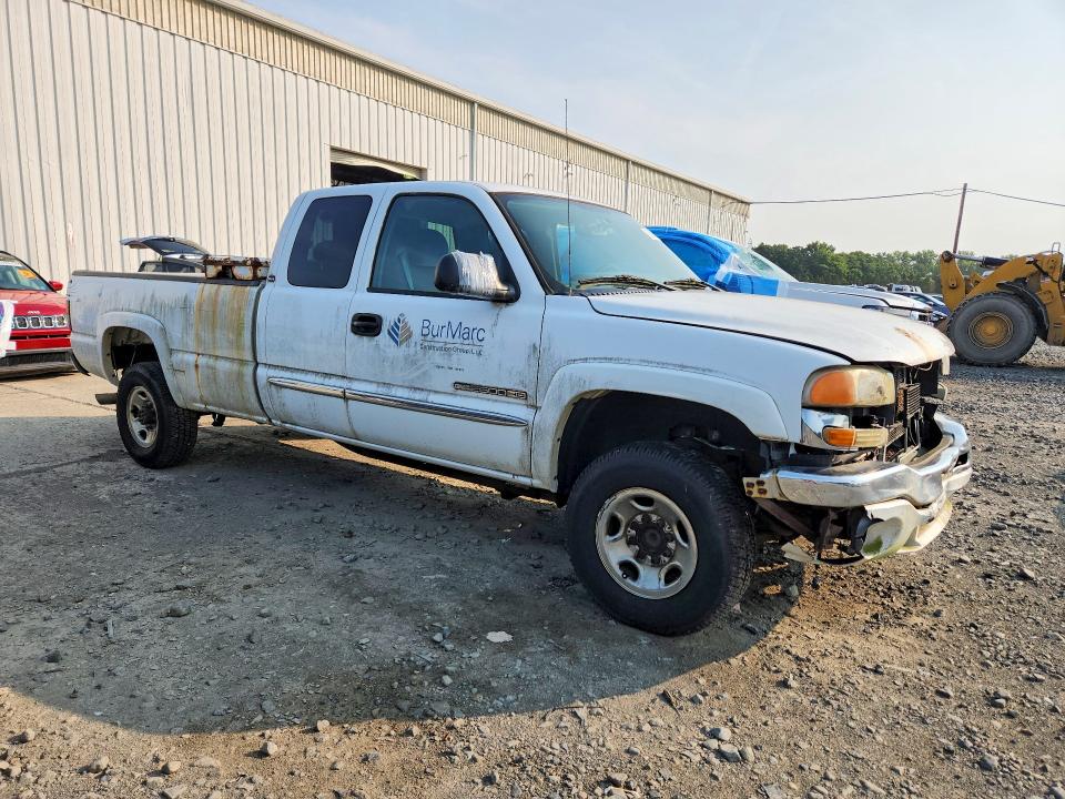 63261716 :رقم المزاد ، 1GTHC29U95E196526 vin ، 2005 Gmc Sierra مزاد بيع