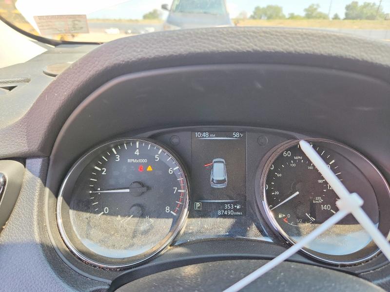61448766 :رقم المزاد ، KNMAT2MV6HP560038 vin ، 2017 Nissan Rogue مزاد بيع