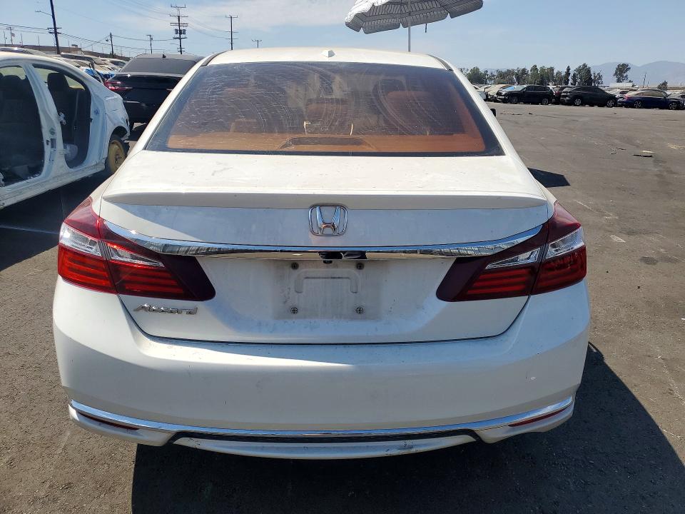 64334456 :رقم المزاد ، 1HGCR2F79HA179777 vin ، 2017 Honda Accord مزاد بيع