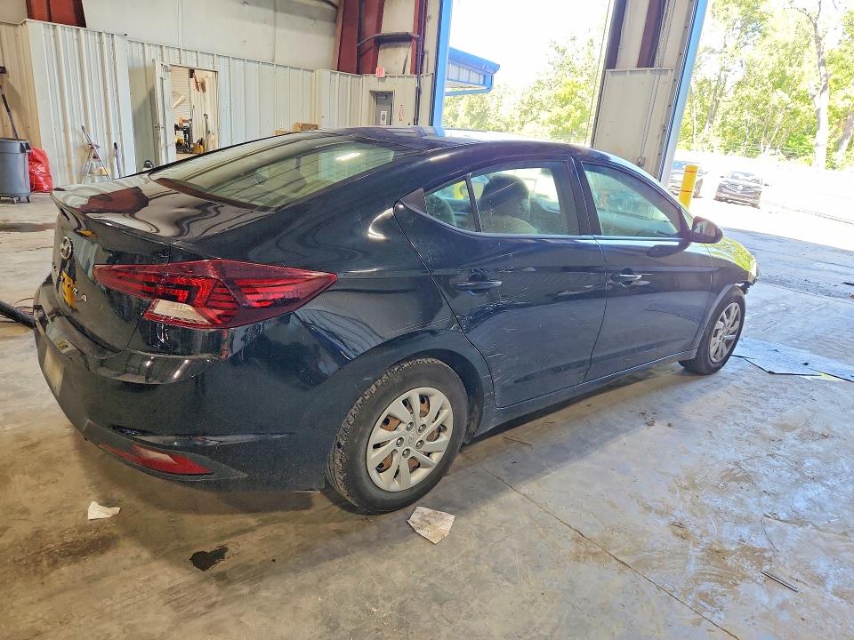 65137656 :رقم المزاد ، 5NPD74LF3LH536971 vin ، 2020 Hyundai Elantra مزاد بيع