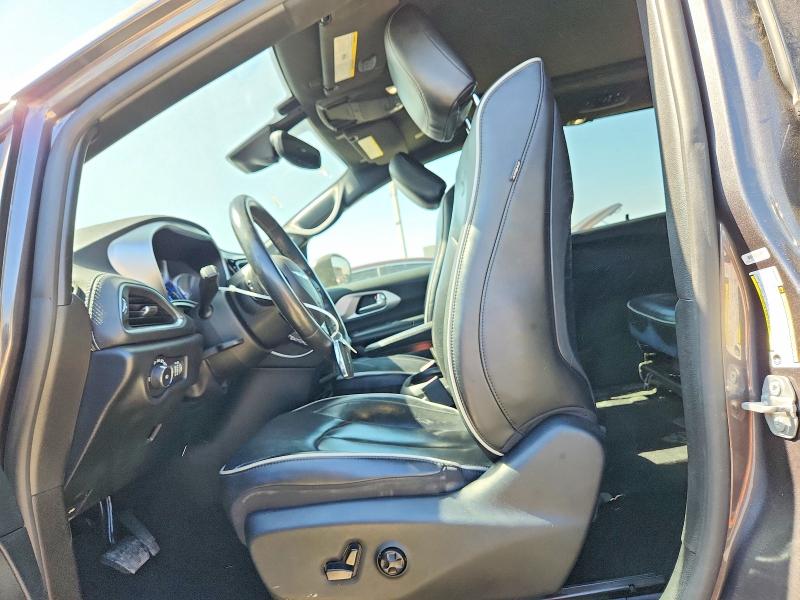 64316576 :رقم المزاد ، 2C4RC1N73KR532989 vin ، 2019 Chrysler Pacifica مزاد بيع